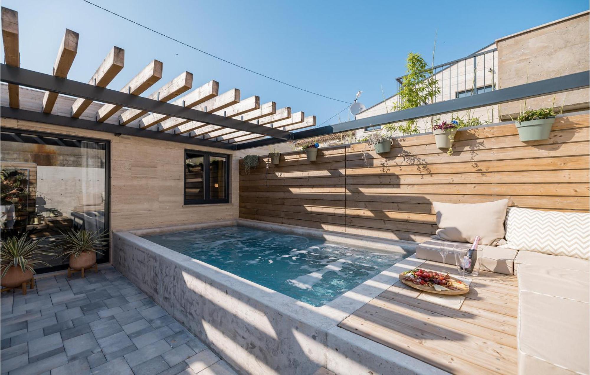 1 Bedroom Cozy In Privlaka * Privlaka (Zadar)